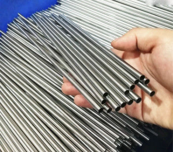 SS410 SS420 أنابيب وأنابيب الفولاذ المقاوم للصدأ ، أنبوب فولاذي قطره صغير 440C